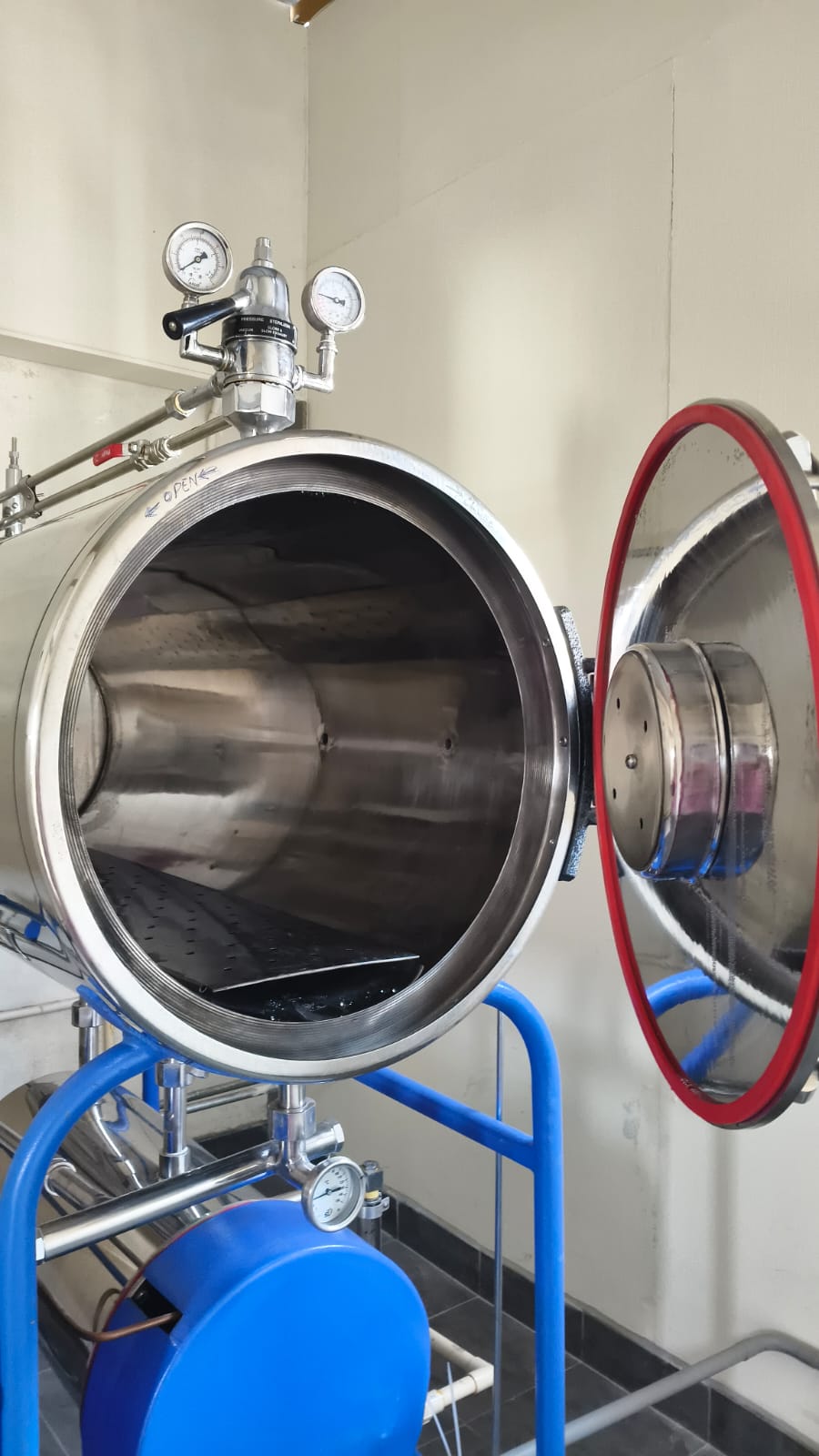 VINS Hospital Exterior